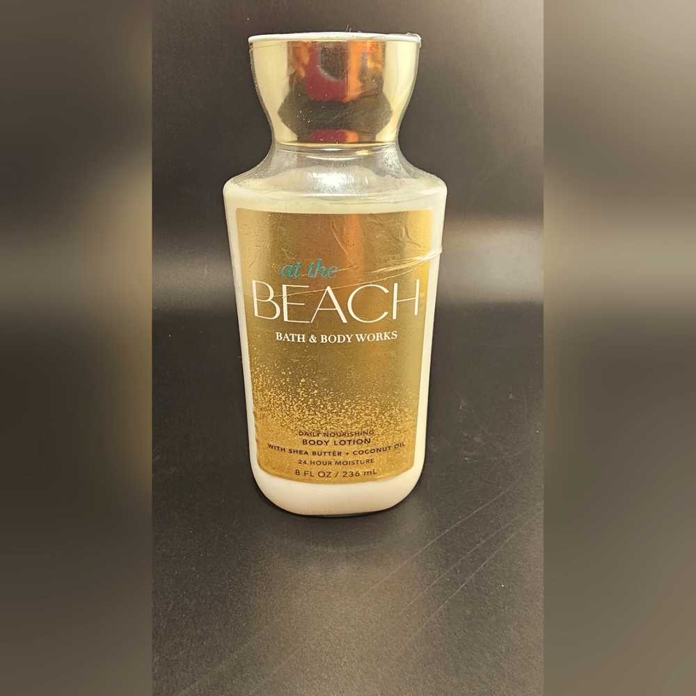 8 OZ AT THE BEACH BATH & BODY WORKS LOTION